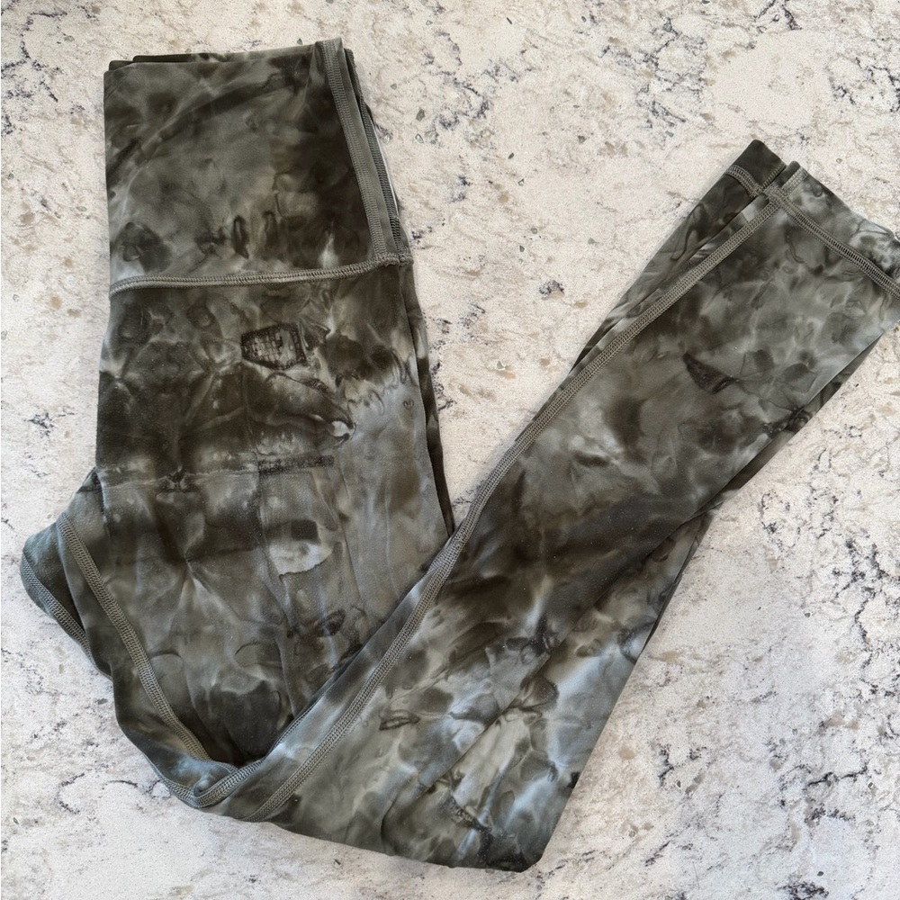 Lululemon Align 28" Size 4 Diamond Dye Sage Green